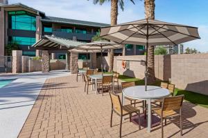 Patio nebo venkovní prostory v ubytování Best Western Plus Sundial