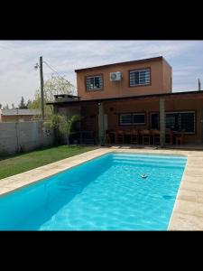 Bazén v ubytování Aires de campo nebo v jeho okolí