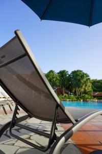 Bazén v ubytování T2 spacieux, confort, piscine & plage à Sainte-Anne nebo v jeho okolí