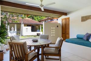 Posezení v ubytování Surya Beachfront Villa