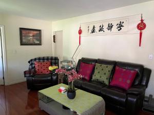 Ruang duduk di Alhambra精品套房独立卫浴