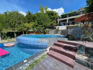 Swimming pool sa o malapit sa Bethany's Point