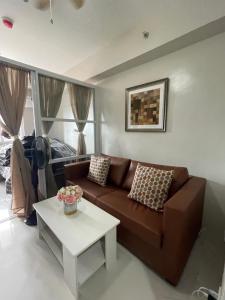Posezení v ubytování Yvonne Condo at Primeworld Lapu Lapu, Mactan Cebu
