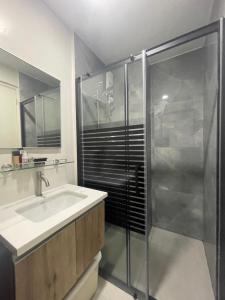 Koupelna v ubytování Yvonne Condo at Primeworld Lapu Lapu, Mactan Cebu