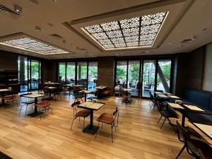 Restaurace v ubytování Cемейный номер с балконом на 4 чел Dreamland Oasis