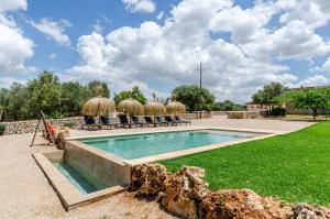 Bazén v ubytovaní Cal Tio 1 Agroturismo YourHouse alebo v jeho blízkosti