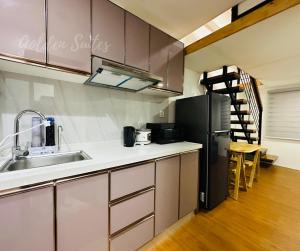 Η κουζίνα ή μικρή κουζίνα στο MegaTower Residences III, Golden Suites Baguio