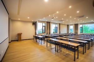 Espace de conférence ou salle de réunion dans l'établissement A Mountain Home别有洞天-山居民宿