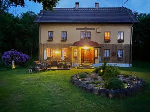 Zahrada ubytování Villa Sunshine / Slunečna Vila