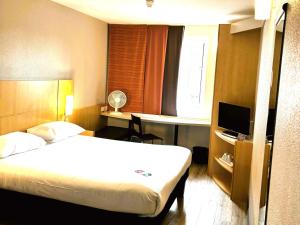 Postel nebo postele na pokoji v ubytování ibis Carlisle City Centre
