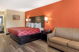 Posezení v ubytování Econo Lodge Near Lackland Air Force Base-SeaWorld
