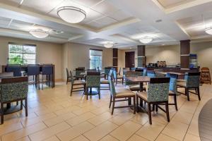 Εστιατόριο ή άλλο μέρος για φαγητό στο Comfort Inn Athens I - 75