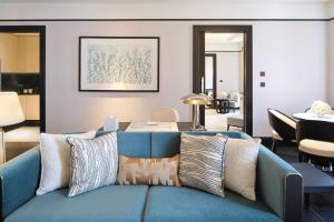 Χώρος καθιστικού στο Waldorf Astoria Doha West Bay