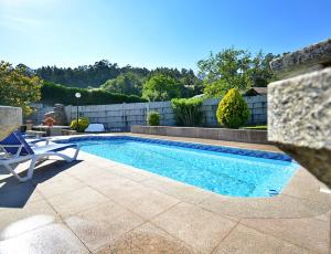 Kolam renang di atau dekat dengan GALIHOST - Enorme casa con piscina en Vilanova de Arousa