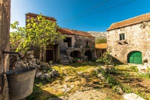 Fotografie z fotogalerie ubytování Tranquil Retreat Apartment Bozic v destinaci Zavojane