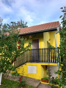 Gallery image of Kuća za porodični odmor Jana in Grgurevci +13 photos