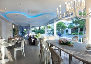 Restaurace v ubytování Hotel Lungomare