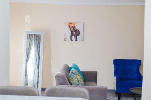 Zona de estar de Stylish Self Catering Unit in Maseru CBD
