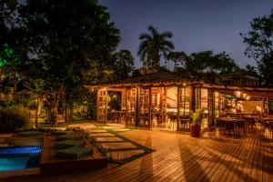 A piscina localizada em Manacá Pousada Parque ou nos arredores
