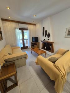 Μια τηλεόραση ή/και κέντρο ψυχαγωγίας στο GeoVilla Green & Blue 1 - Pefkochori