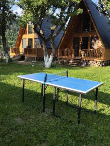 Stolní tenis v ubytování Garden Cottages nebo okolí