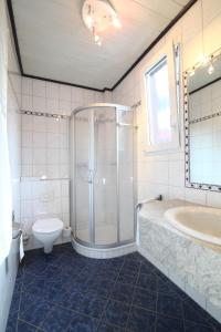 Ein Badezimmer in der Unterkunft Hotel Ickhorn