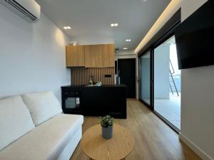 TV a/nebo společenská místnost v ubytování BlueMotion - CruiseNest PortView