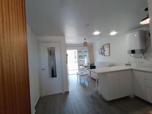 Kuchyň nebo kuchyňský kout v ubytování JR apartment albir