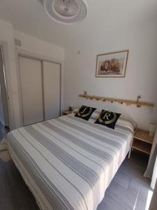 Postel nebo postele na pokoji v ubytování JR apartment albir