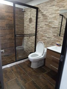 Koupelna v ubytování Hotel Agua Azul Melgar Tolima