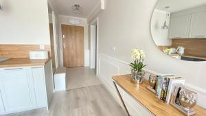 Η κουζίνα ή μικρή κουζίνα στο Homely by Sea Apartament PORTA MARE