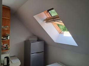 Kuchyňa alebo kuchynka v ubytovaní Agroturystyka przy lesie + 27 fotografií