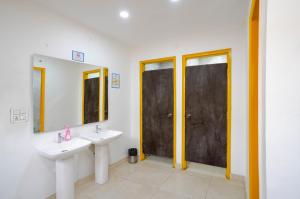Ein Badezimmer in der Unterkunft Hide-In Hostel Delhi