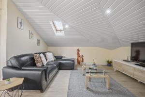 Μια τηλεόραση ή/και κέντρο ψυχαγωγίας στο Eyes in the Sky