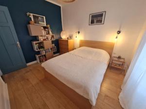 Gallery image of Artist house with piano and charming garden in Reims