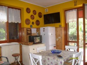 Kuchyňa alebo kuchynka v ubytovaní House Yanina