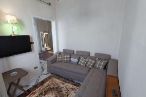 Posezení v ubytování Beachfront downtown apartment