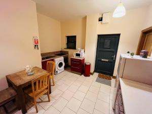 Kuchyň nebo kuchyňský kout v ubytování Dormitorio Doble D08 + 4 fotografie