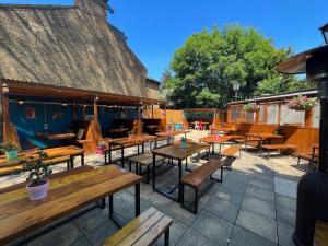 Restoran atau tempat lain untuk makan di The Green W7