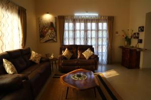 Khu vực ghế ngồi tại Sixth Element -3BHK Villa with indoor private pool