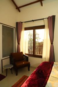 Khu vực ghế ngồi tại Sixth Element -3BHK Villa with indoor private pool