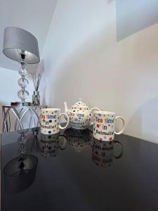 Set per la preparazione di tè e caffè presso Bobbys Studio