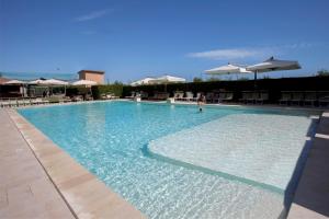 Bazén v ubytování Resort Capalbio nebo v jeho okolí