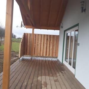 Balkón nebo terasa v ubytování Weserberglandalm Haus 1