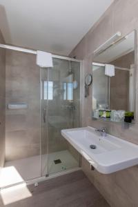 Ванная комната в Hotel Foxos