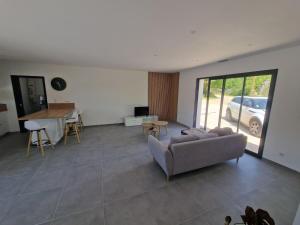 Χώρος καθιστικού στο Villa Ethan +1 φωτογραφίες