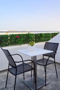 A balcony or terrace at Impressive One