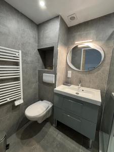 Fotografia z galérie ubytovania Studio spacieux avec patio en centre ville v destinácii Cavalaire-sur-Mer