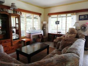 Istumisnurk majutusasutuses Oceanview home in Savusavu