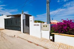Fotografia z galérie ubytovania VILLA CASA JOLI in Oliva with private pool and stunning views v destinácii Oliva